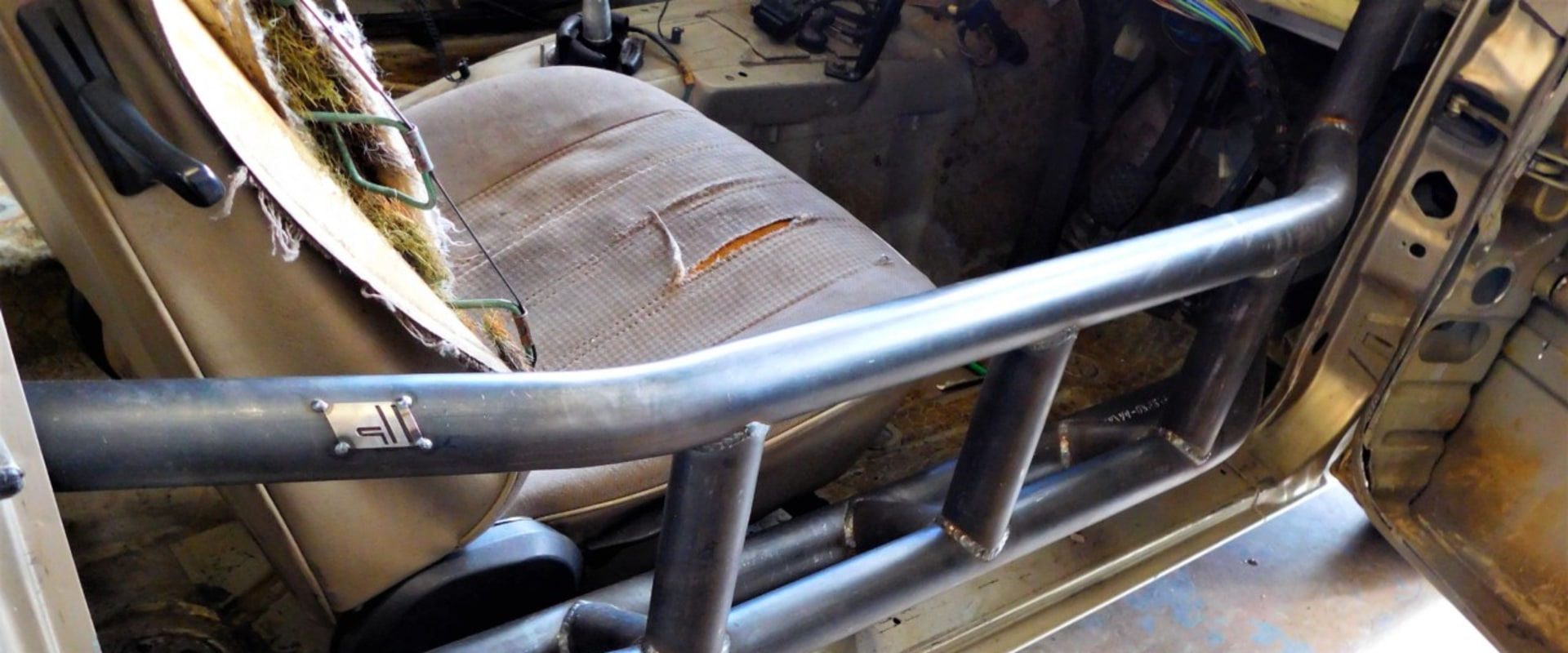 Roll cages and chassis reinforcement requirements